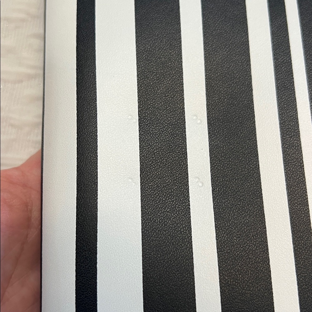 KATE SPADE STRIPED LEATHER WALLET BLACK & WHITE - Picture 16 of 16